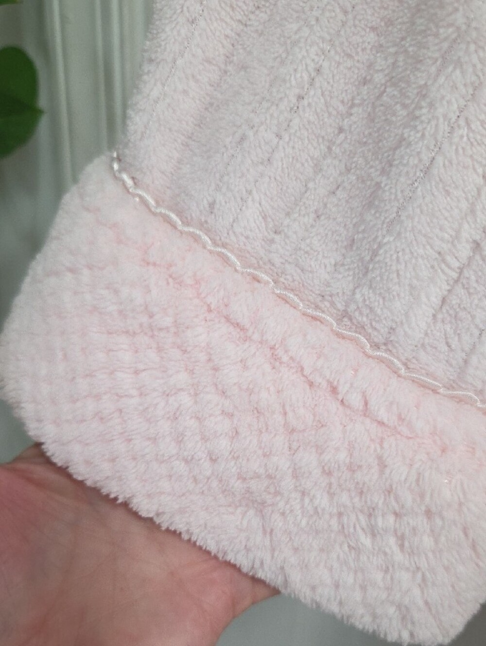 Oscar de la Renta Pink Ribbed Zip-Front Robe - Picture 6 of 6